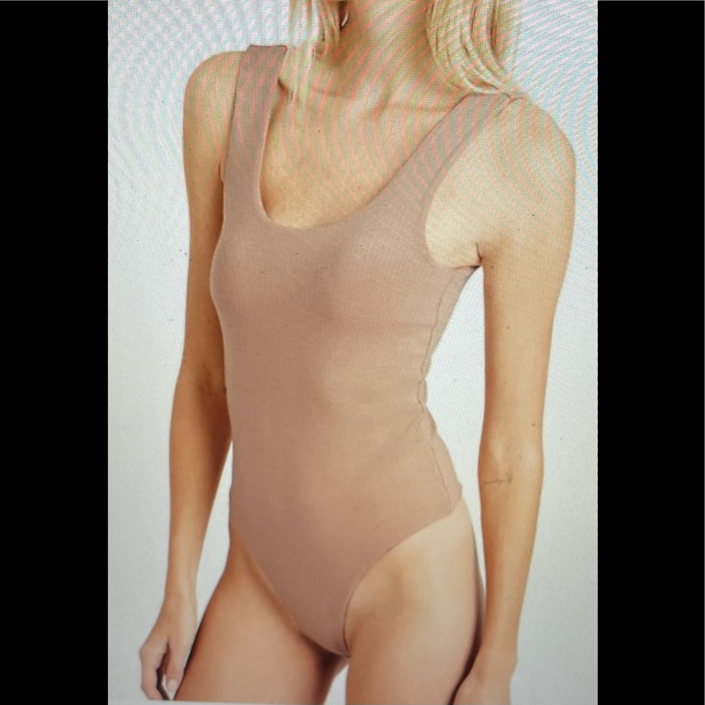 NEW - Banana Republic Scoop Neck Thong Bodysuit - TRUE HUES Collection (Hue 160)